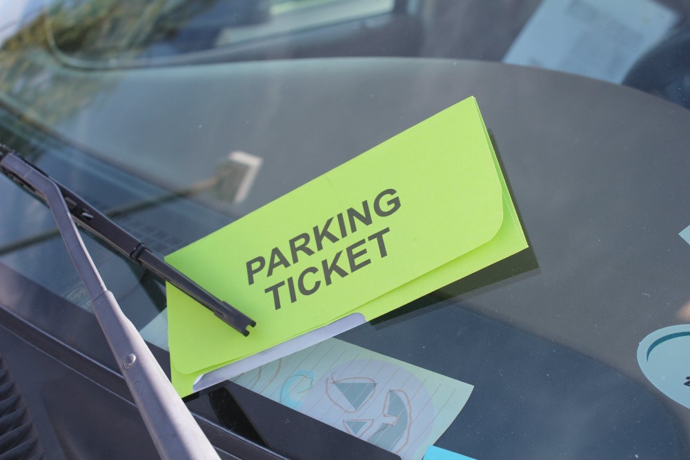 Beaufort Mayor pays tourist's parking ticket